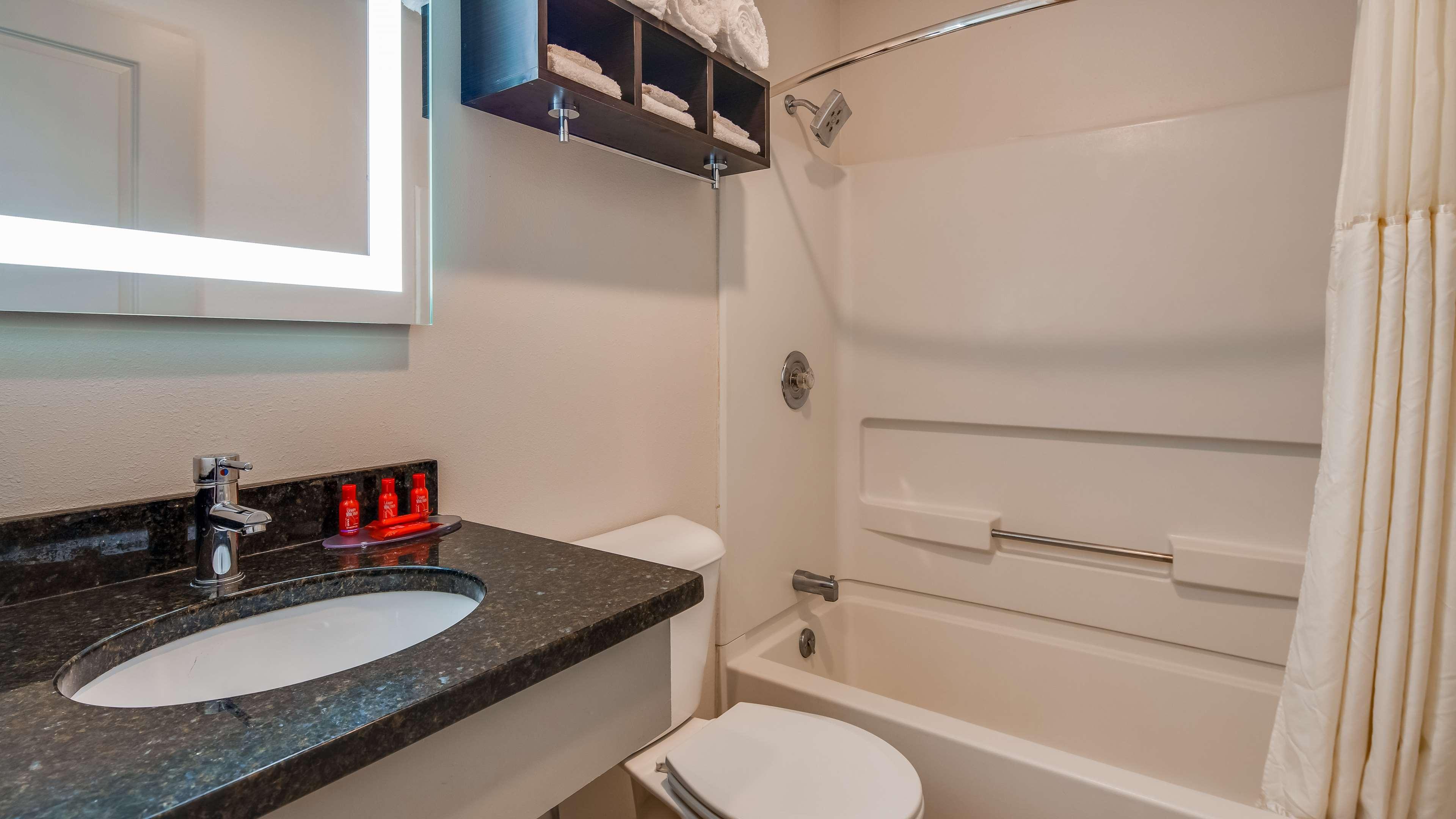 Surestay Hotel By Best Western Thomson Zewnętrze zdjęcie